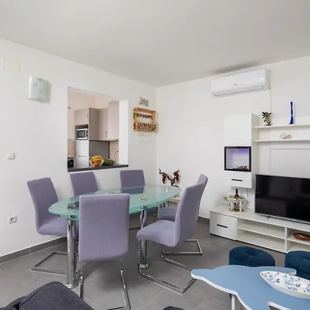 Apartment Ivan Zecevo
